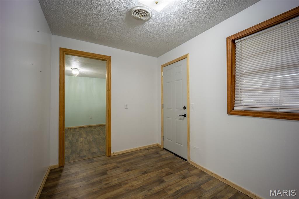 10300 Prescott Road Licking, MO 65542 - Photo 33 of 90