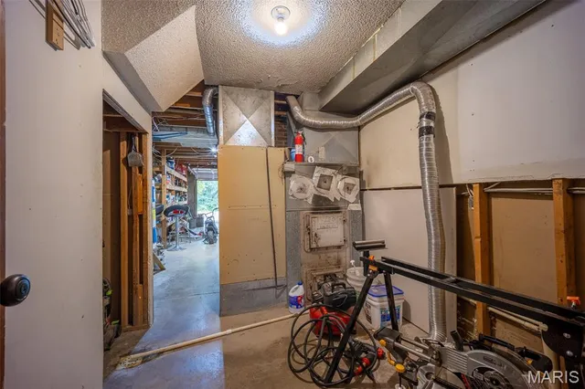 $539,000 | 10300 Prescott Road, Licking, MO 65542