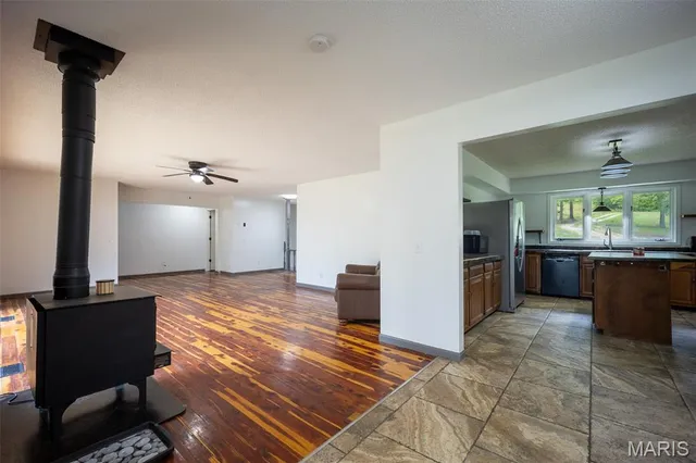 $539,000 | 10300 Prescott Road, Licking, MO 65542