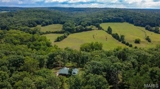 $539,000 | 10300 Prescott Road, Licking, MO 65542