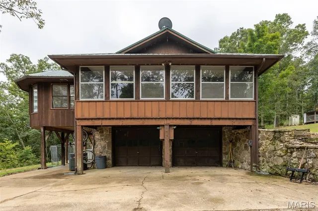 $539,000 | 10300 Prescott Road, Licking, MO 65542