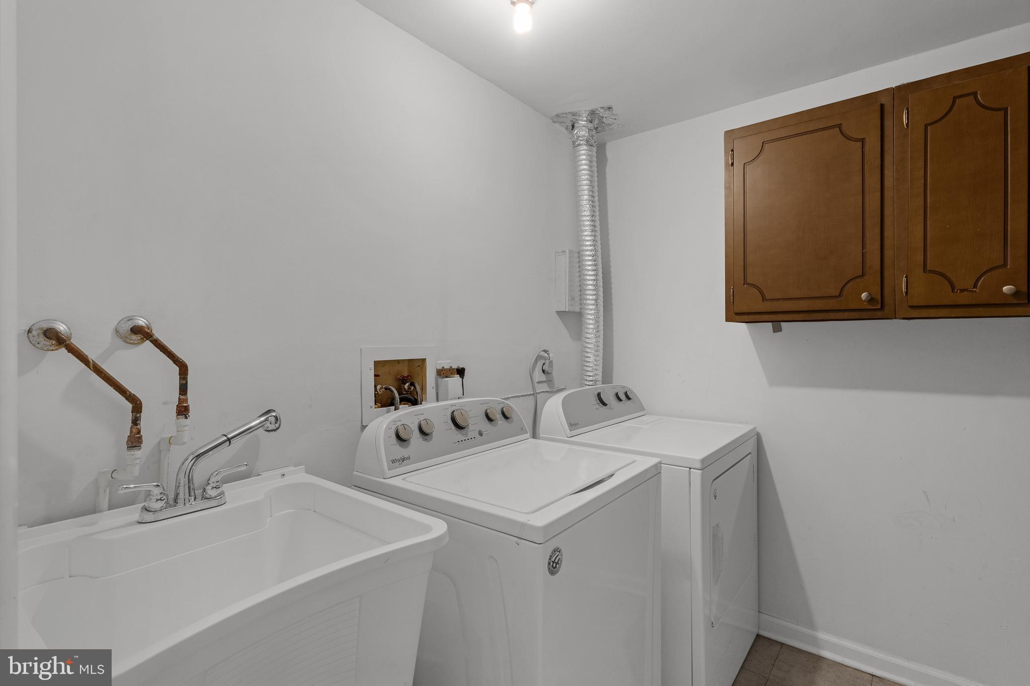 2310 Glade Bank Way Reston, VA 20191 - Photo 9 of 32 Gallery Image 9