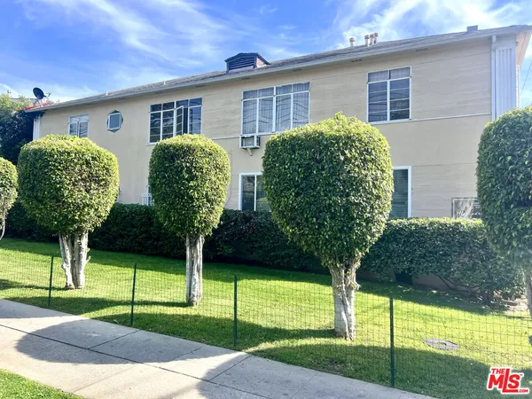 $2,495 | 1860 North Alexandria Avenue, Unit 1872, Los Angeles, CA 90027