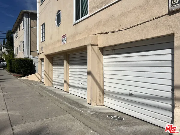 $2,495 | 1860 North Alexandria Avenue, Unit 1872, Los Angeles, CA 90027