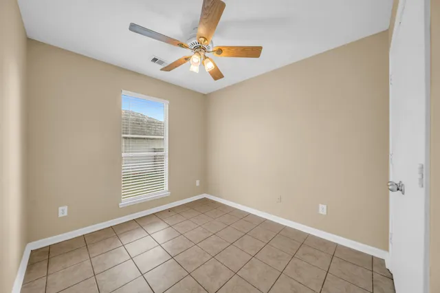 $1,395 | 8857 East Buffalo Circle, Willis, TX 77378