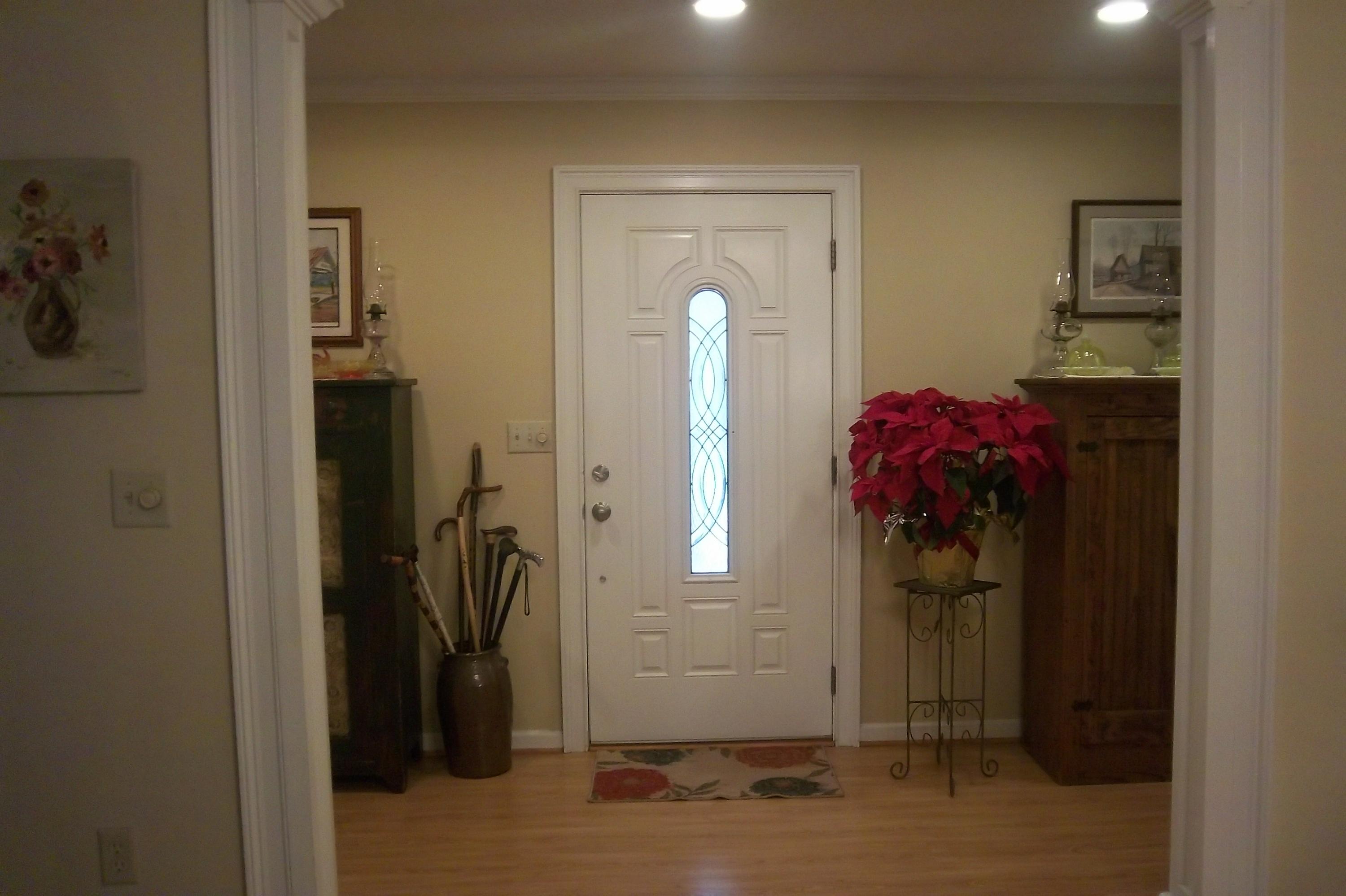 764 Dandridge Road Walterboro, SC 29488 - Photo 6 of 34 Foyer