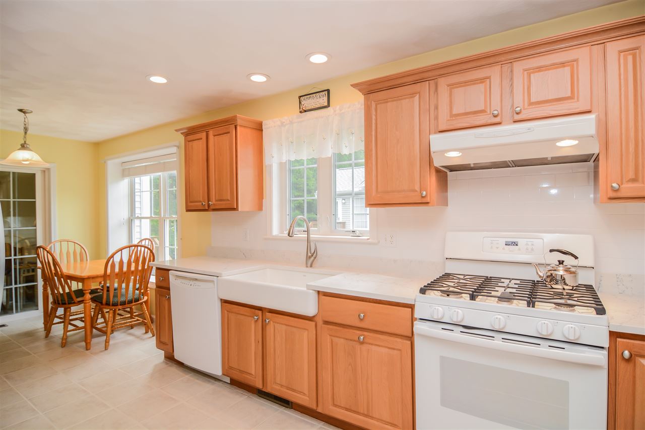 15 Hadleigh Road Windham, NH 03087 - Photo 8 of 38