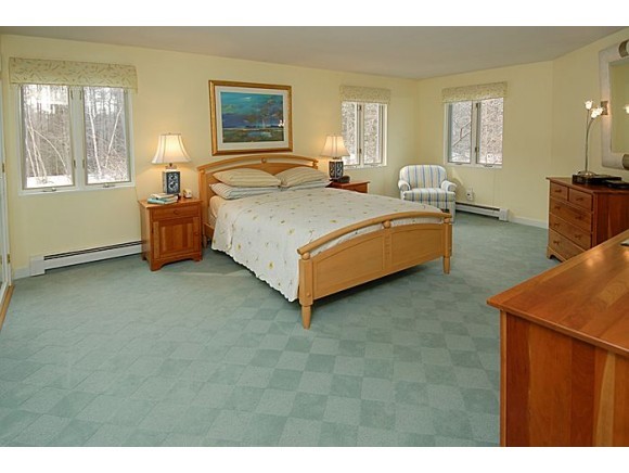 152 Candia Road Chester, NH 03036 - Photo 22 of 35