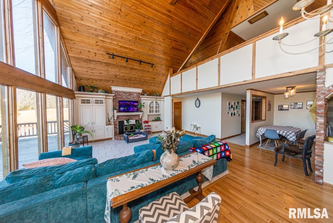 11862 East Wills Road Mount Vernon, IL 62864 - Photo 26 of 56 Gallery Image 26