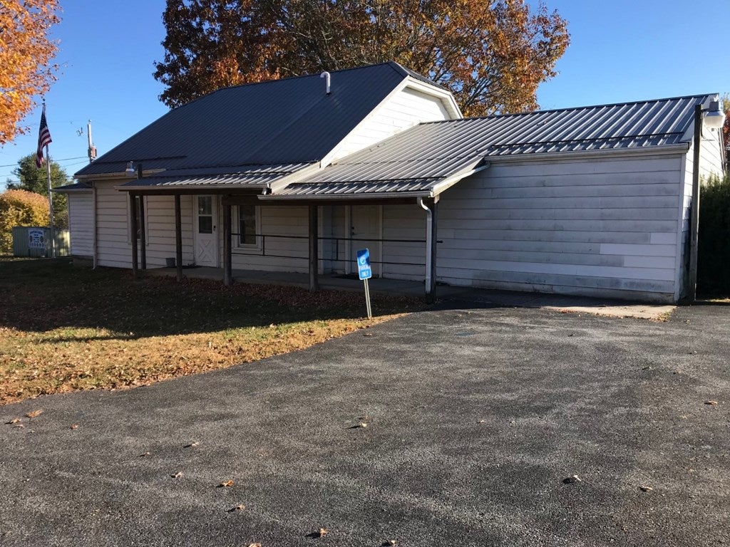 307 Frye Avenue Rural Retreat, VA 24368 - Photo 3 of 16 Gallery Image 3