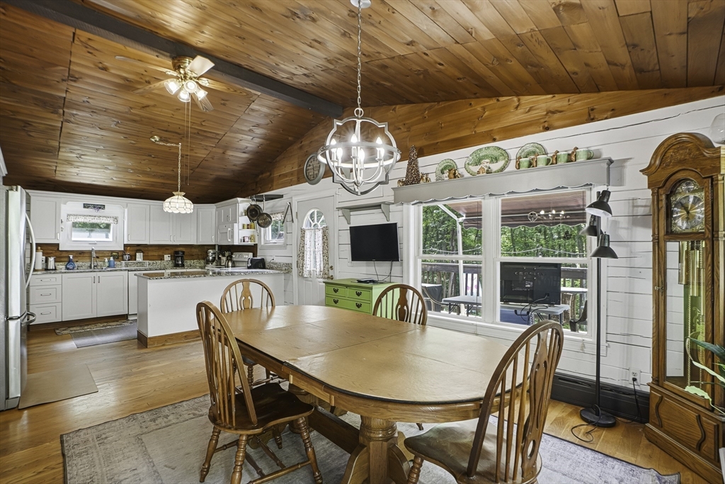 59 Woodland Road Southborough, MA 01772 - Photo 7 of 40
