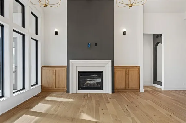 $998,900 | 703 Hampstead Drive, Raymore, MO 64083