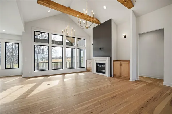 $998,900 | 703 Hampstead Drive, Raymore, MO 64083