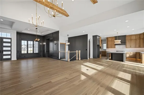 $998,900 | 703 Hampstead Drive, Raymore, MO 64083