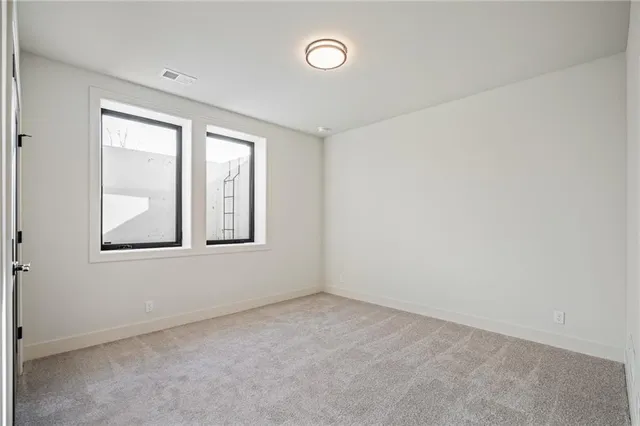 $1,089,000 | 703 Hampstead Drive, Raymore, MO 64083