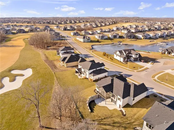 $998,900 | 703 Hampstead Drive, Raymore, MO 64083
