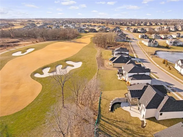 $998,900 | 703 Hampstead Drive, Raymore, MO 64083