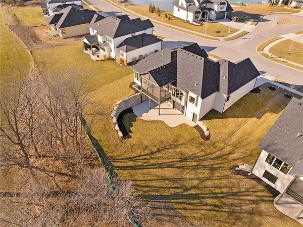 $998,900 | 703 Hampstead Drive, Raymore, MO 64083