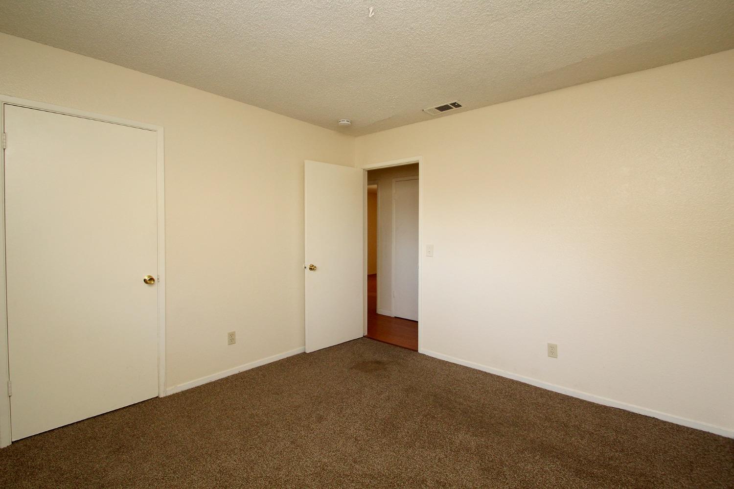 834 Fordham Avenue Clovis, CA 93611 - Photo 18 of 26 a view of an empty room