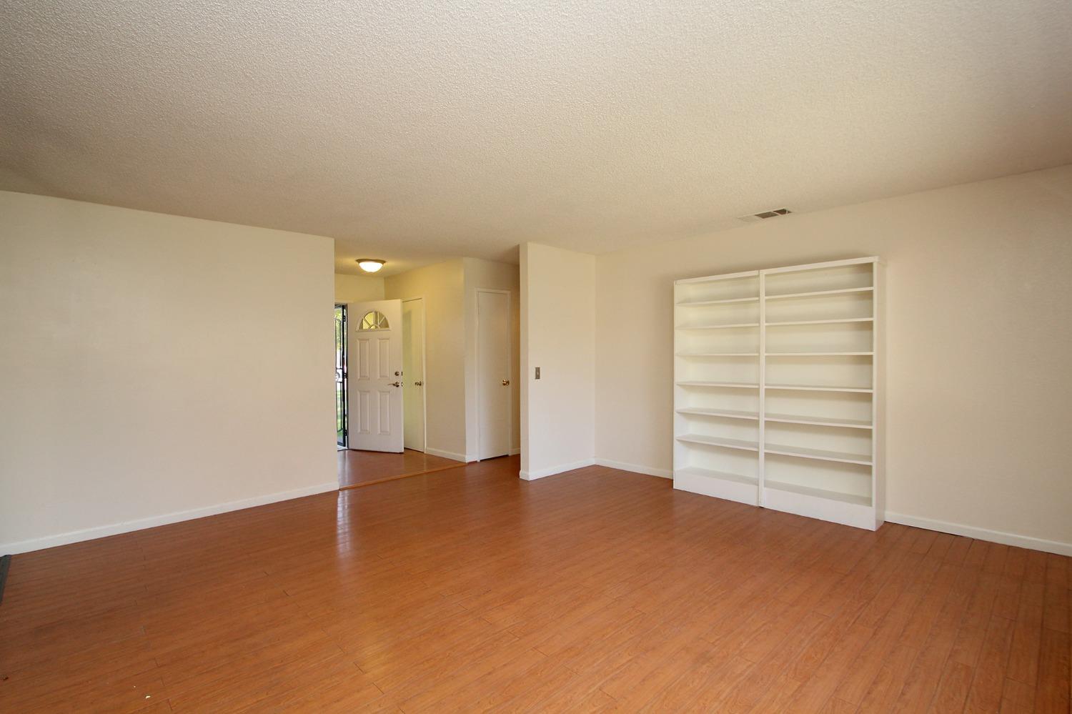 834 Fordham Avenue Clovis, CA 93611 - Photo 6 of 26 a view of an empty room with a closet