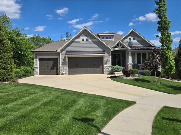$1,100,000 | 9363 Lind Road, Lenexa, KS 66219