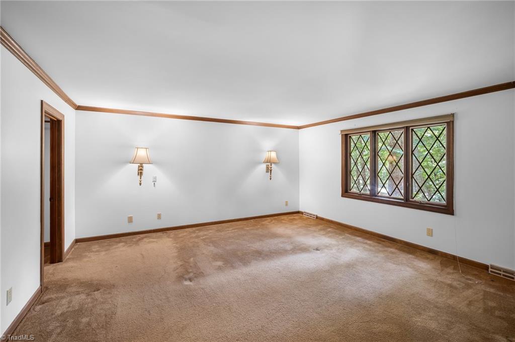 304 Cascade Drive High Point, NC 27265 - Photo 18 of 46