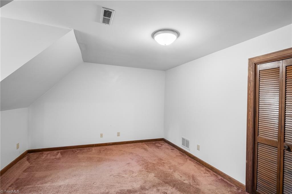 304 Cascade Drive High Point, NC 27265 - Photo 39 of 46