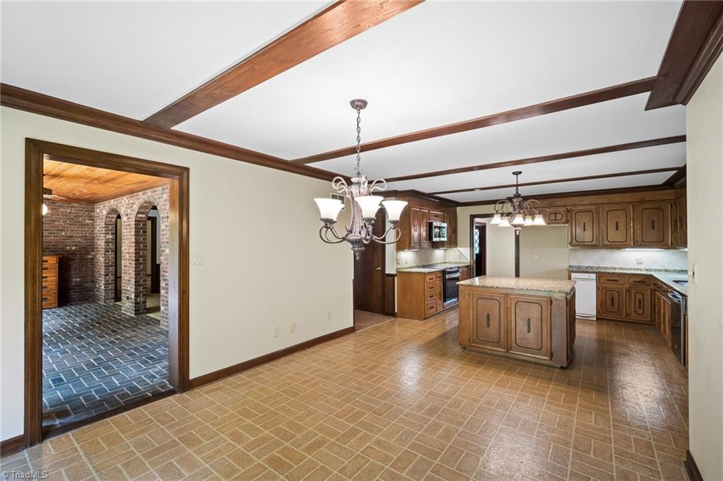 304 Cascade Drive High Point, NC 27265 - Photo 10 of 46