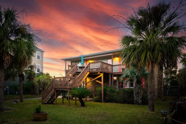 $1,400,000 | 912 West Ashley Avenue, Folly Beach, SC 29439