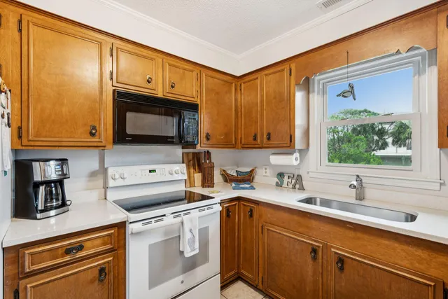 $1,400,000 | 912 West Ashley Avenue, Folly Beach, SC 29439