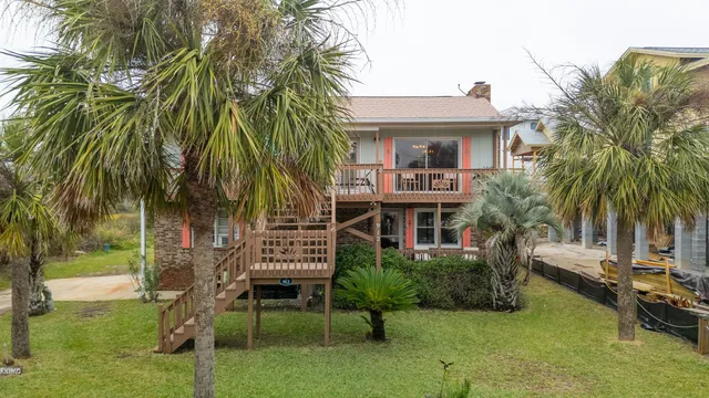 $1,400,000 | 912 West Ashley Avenue, Folly Beach, SC 29439