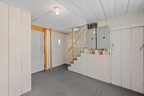 $2,300 | 36 Centre Street, Unit 1, Concord, NH 03301