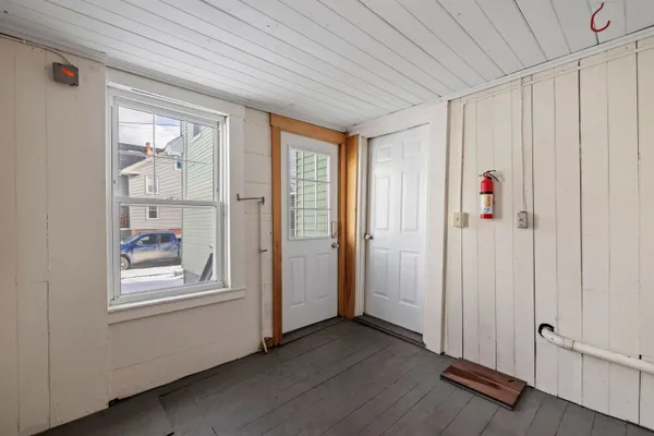 $2,300 | 36 Centre Street, Unit 1, Concord, NH 03301