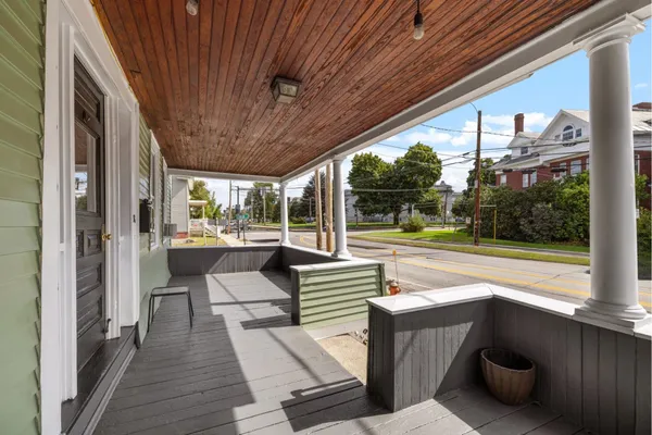 $2,300 | 36 Centre Street, Unit 1, Concord, NH 03301