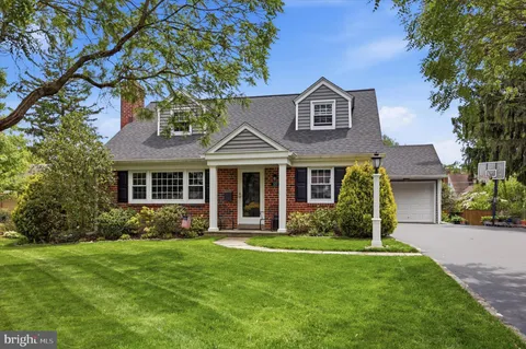 $850,000 | 109 Rodney Circle, Bryn Mawr, PA 19010