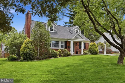 $850,000 | 109 Rodney Circle, Bryn Mawr, PA 19010