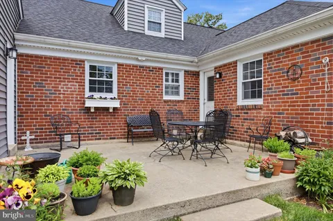 $850,000 | 109 Rodney Circle, Bryn Mawr, PA 19010