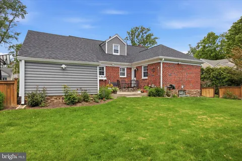 $850,000 | 109 Rodney Circle, Bryn Mawr, PA 19010