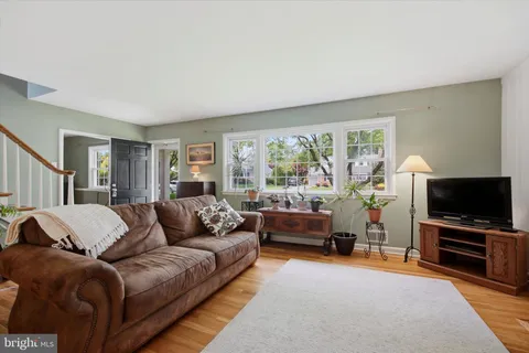 $850,000 | 109 Rodney Circle, Bryn Mawr, PA 19010