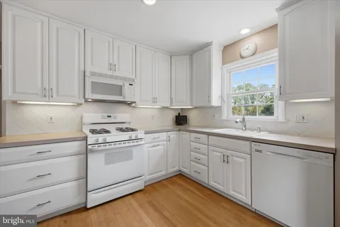 $850,000 | 109 Rodney Circle, Bryn Mawr, PA 19010