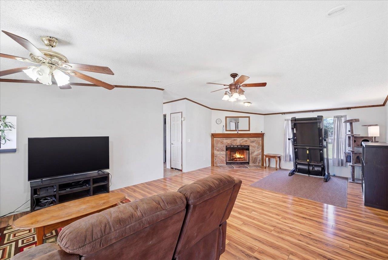 3437 Lyndhurst Road Stuarts Draft, VA 24477 - Photo 4 of 45 Gallery Image 4
