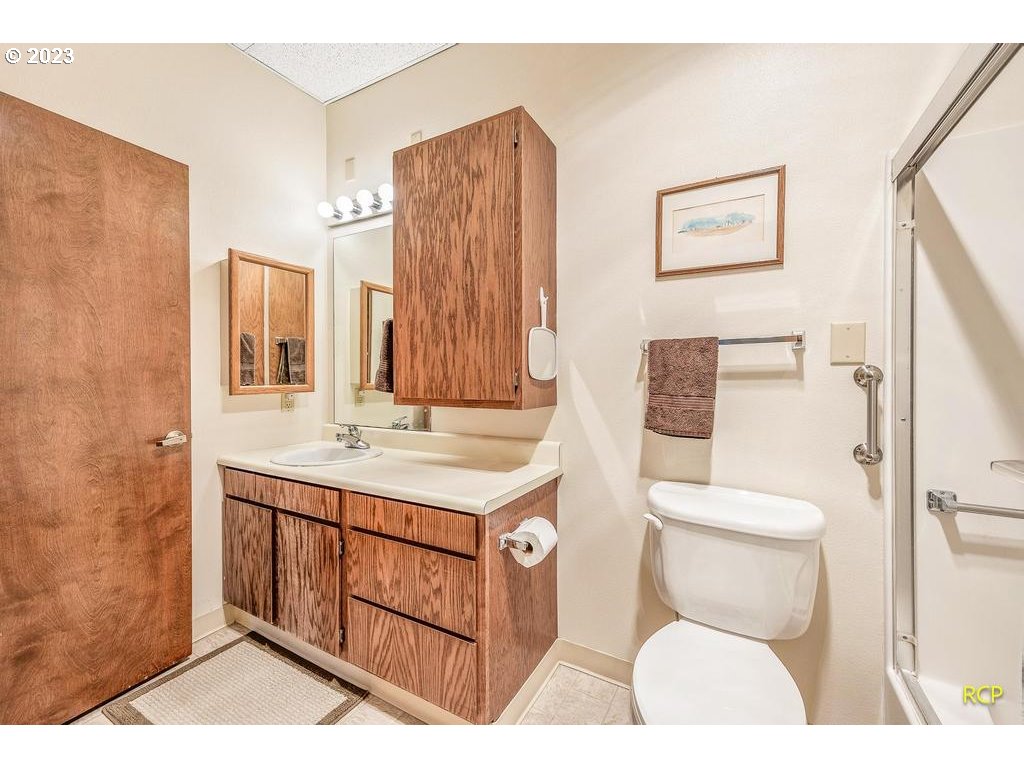13775 Southwest Scholls Ferry Road, Unit 108 Beaverton, OR 97008 - Photo 15 of 31 Gallery Image 15