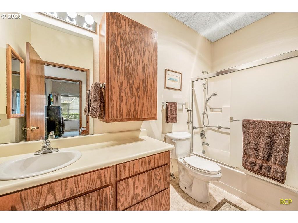 13775 Southwest Scholls Ferry Road, Unit 108 Beaverton, OR 97008 - Photo 16 of 31 Gallery Image 16