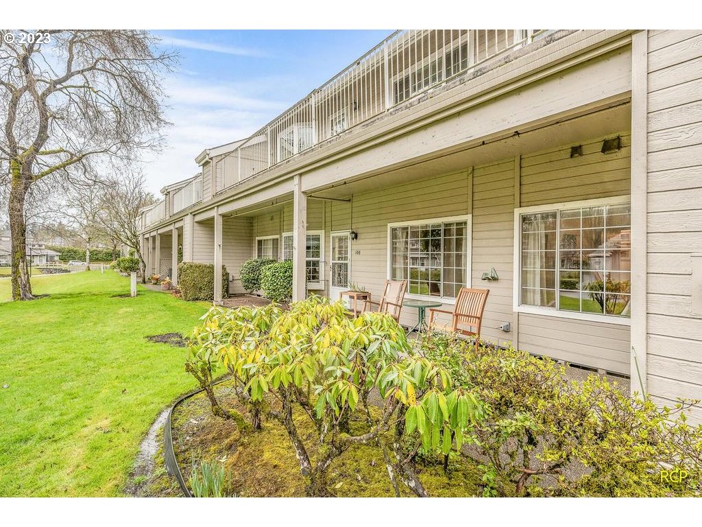 13775 Southwest Scholls Ferry Road, Unit 108 Beaverton, OR 97008 - Photo 2 of 31 Gallery Image 2