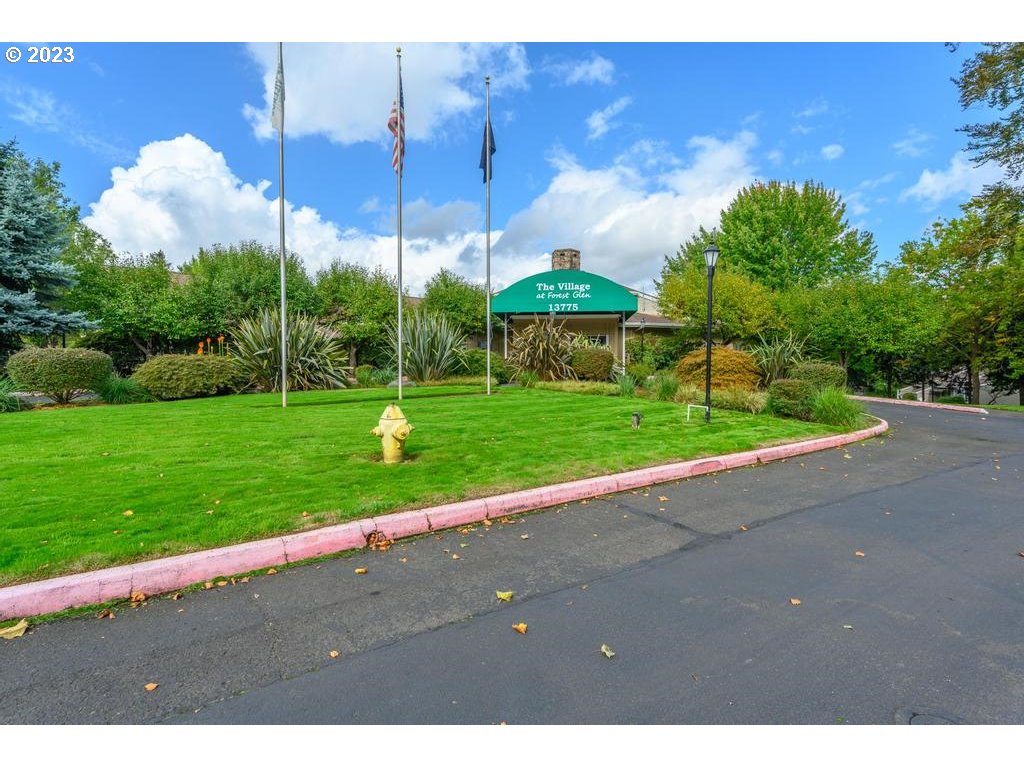 13775 Southwest Scholls Ferry Road, Unit 108 Beaverton, OR 97008 - Photo 24 of 31 Gallery Image 24