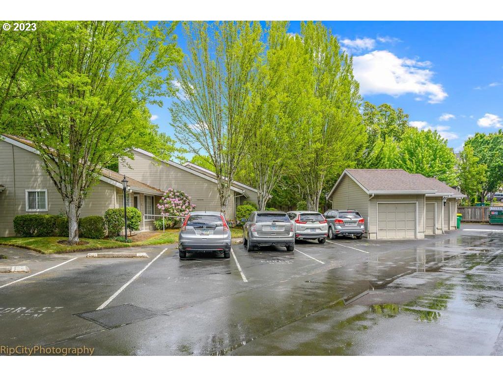 13775 Southwest Scholls Ferry Road, Unit 108 Beaverton, OR 97008 - Photo 29 of 31 Gallery Image 29