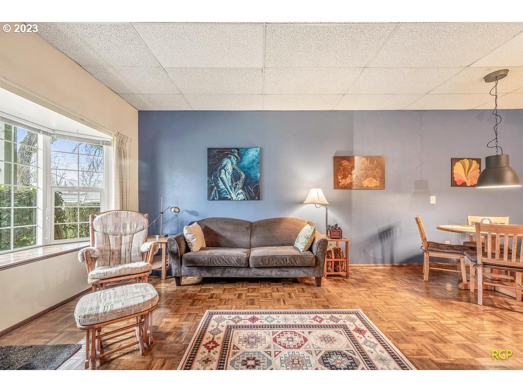 13775 Southwest Scholls Ferry Road, Unit 108 Beaverton, OR 97008 - Photo 5 of 31 Gallery Image 5