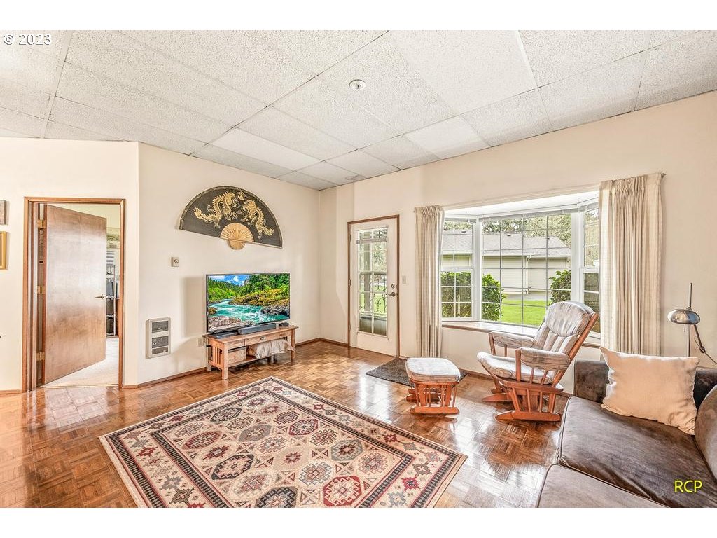 13775 Southwest Scholls Ferry Road, Unit 108 Beaverton, OR 97008 - Photo 6 of 31 Gallery Image 6