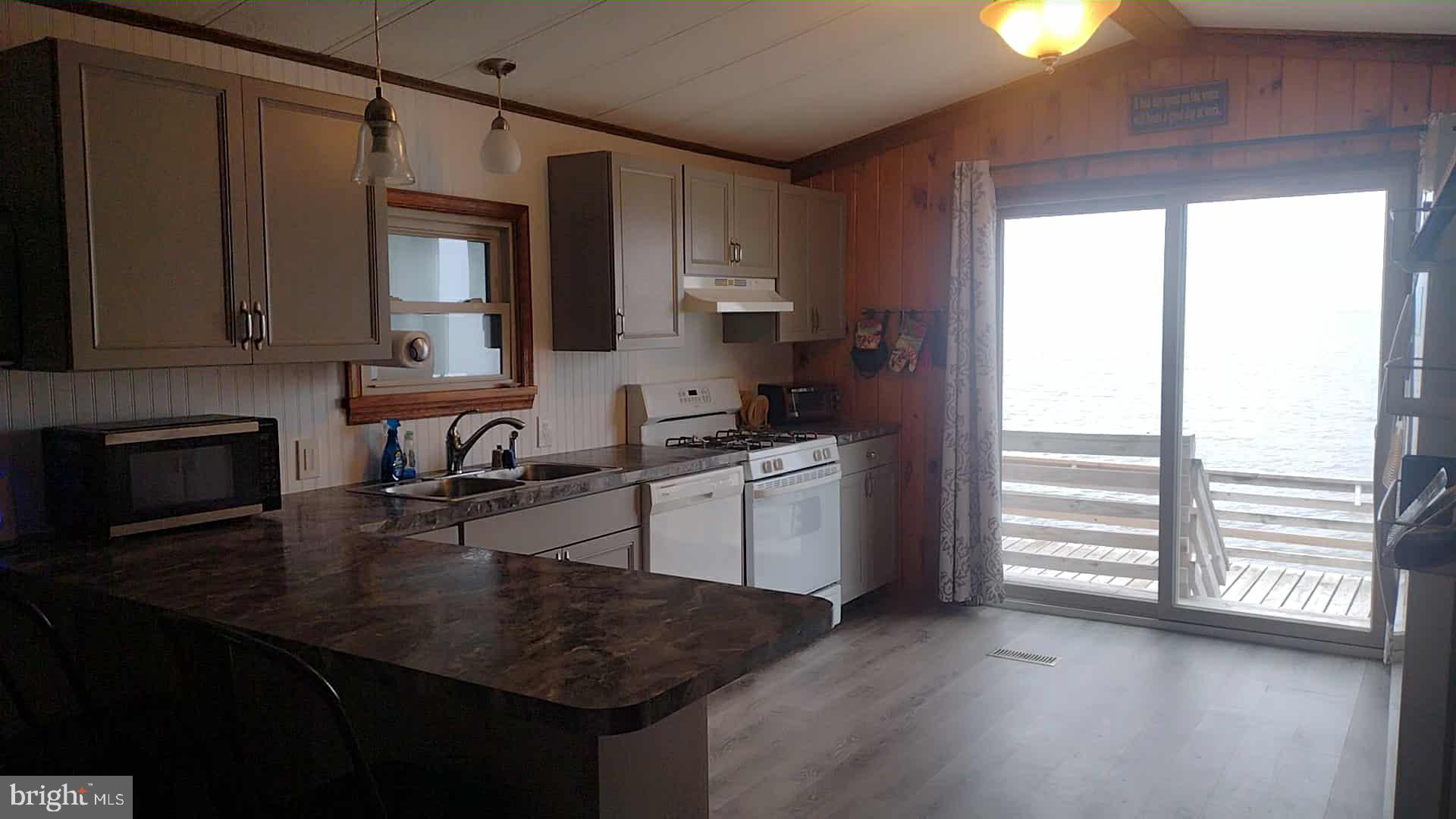 212 New Jersey Avenue Fortescue, NJ 08321 - Photo 13 of 17