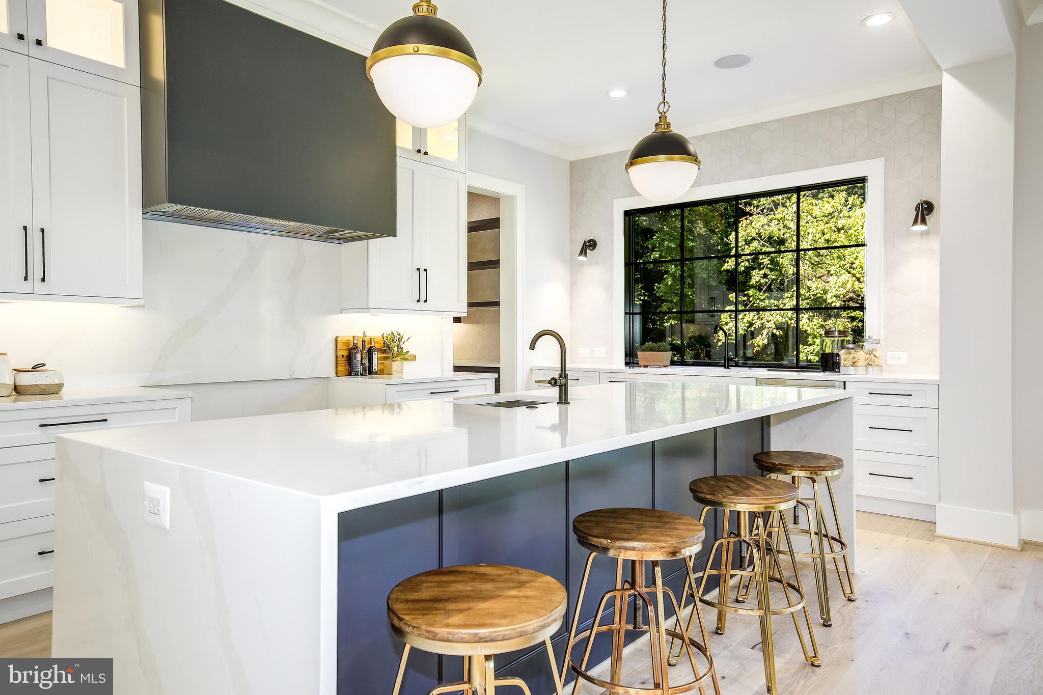 8020 Georgetown Pike McLean, VA 22102 - Photo 10 of 109